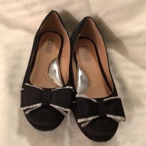 Badgley Mischka girls shoes… size 12